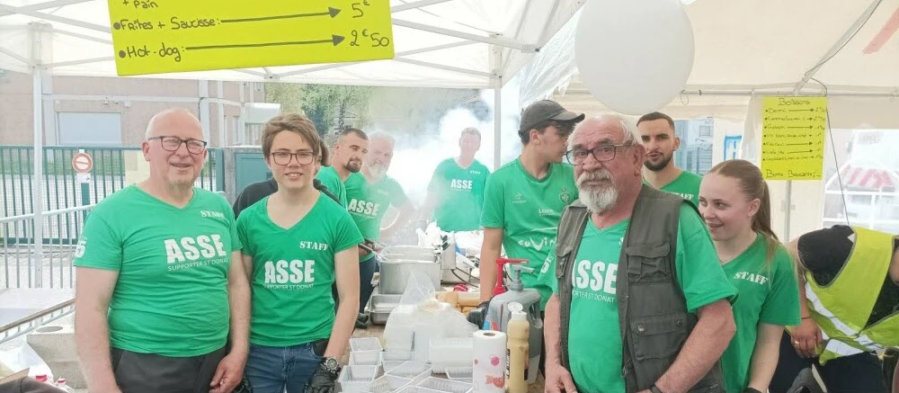La brocante de la section 55 de Saint-Donat sur l&rsquo;Herbasse : un succès malgré les caprices de la météo ! »